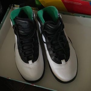 Men’s Jordan Retro 10 Size 8 EUC